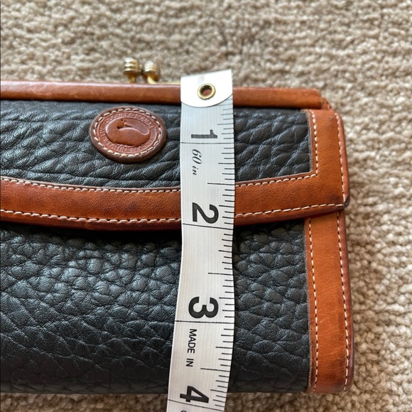 Authentic Genuine Dooney & Bourke Women’s Leather Wallet - Picture 12 of 12